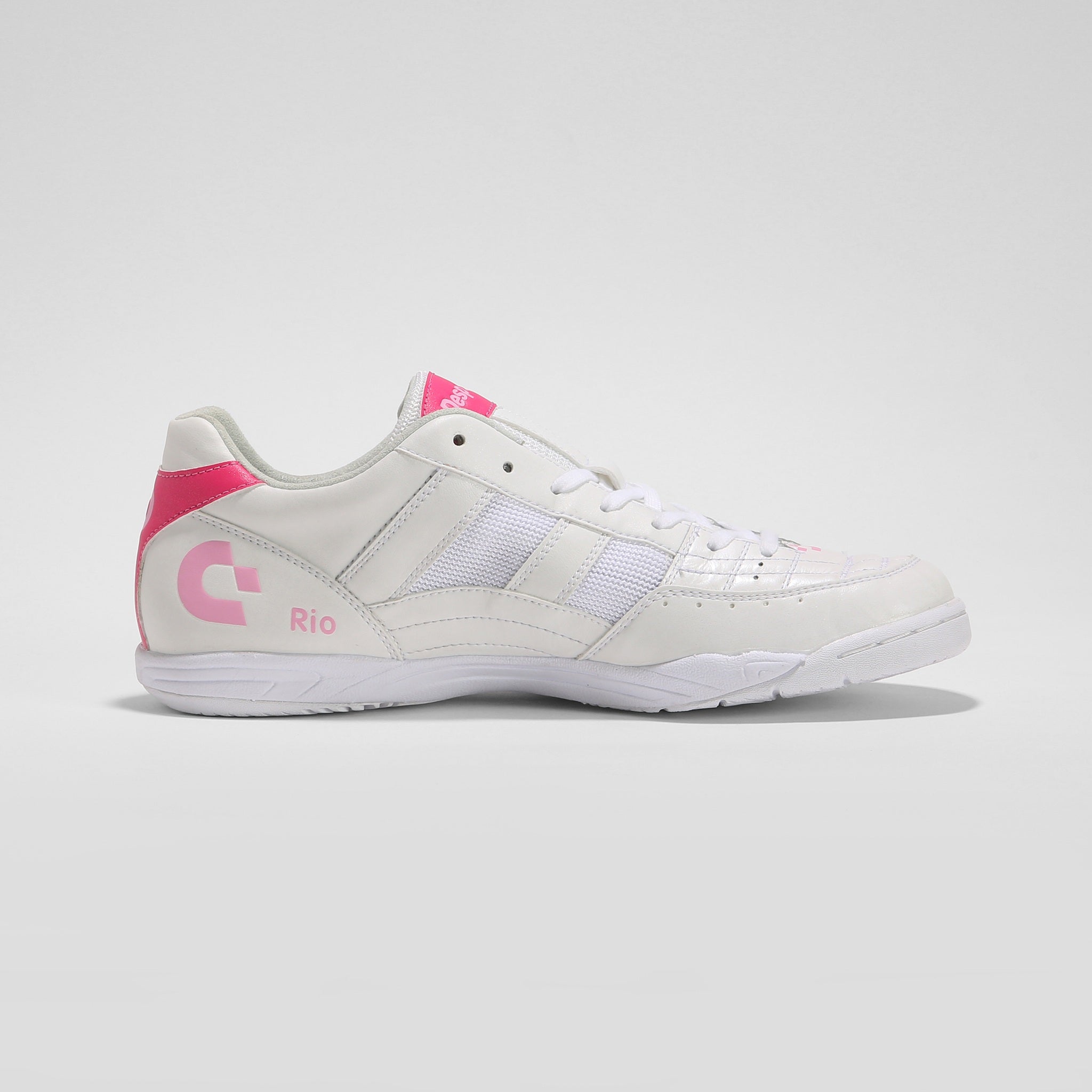 Desporte Rio KI2 white futsal shoe with pink logo