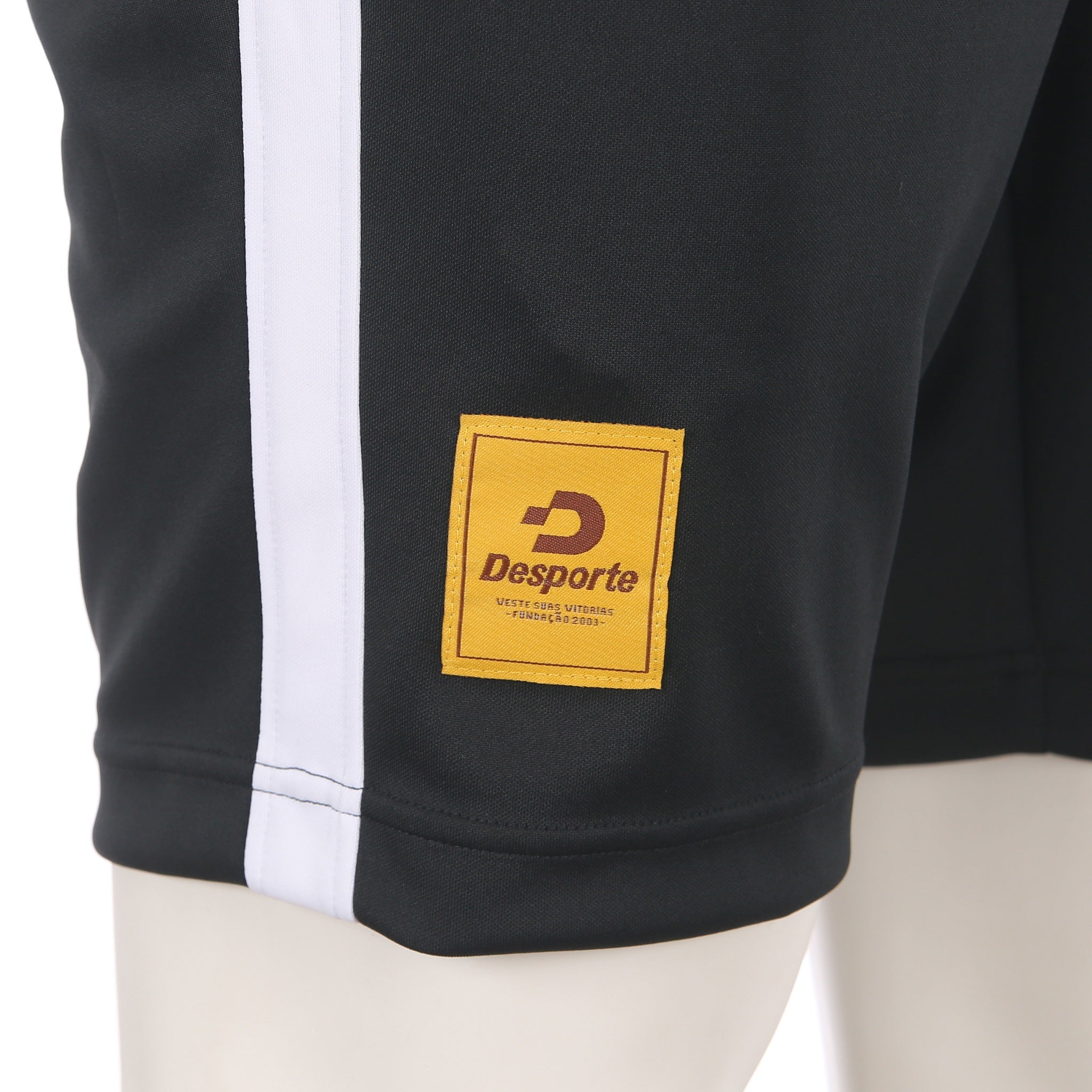 Desporte black training shorts with white stripes DSP-CHP15SLF logo tag