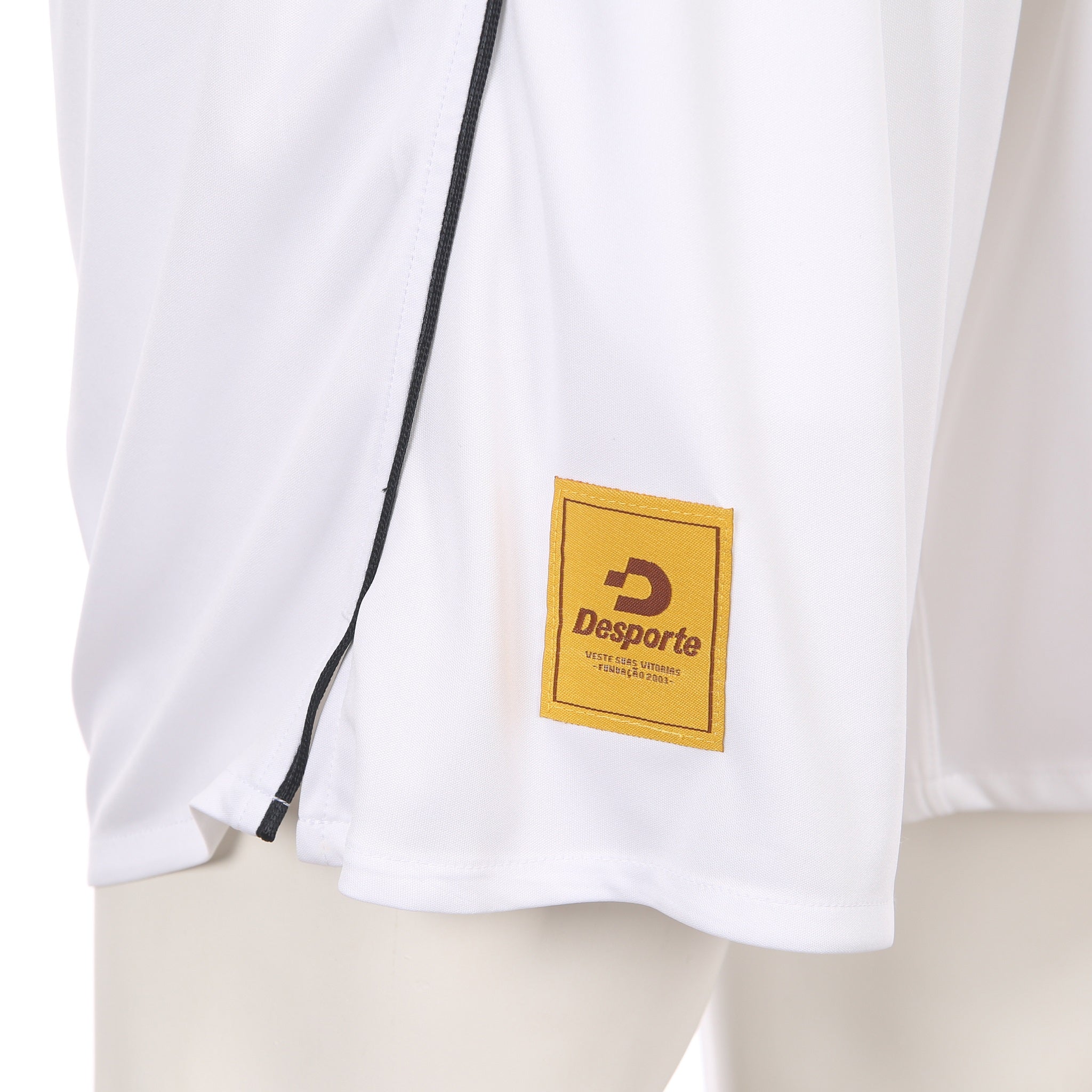 Desporte ホワイト フットサル プラクティスショーツ DSP-BPSP-34 ロゴタグ